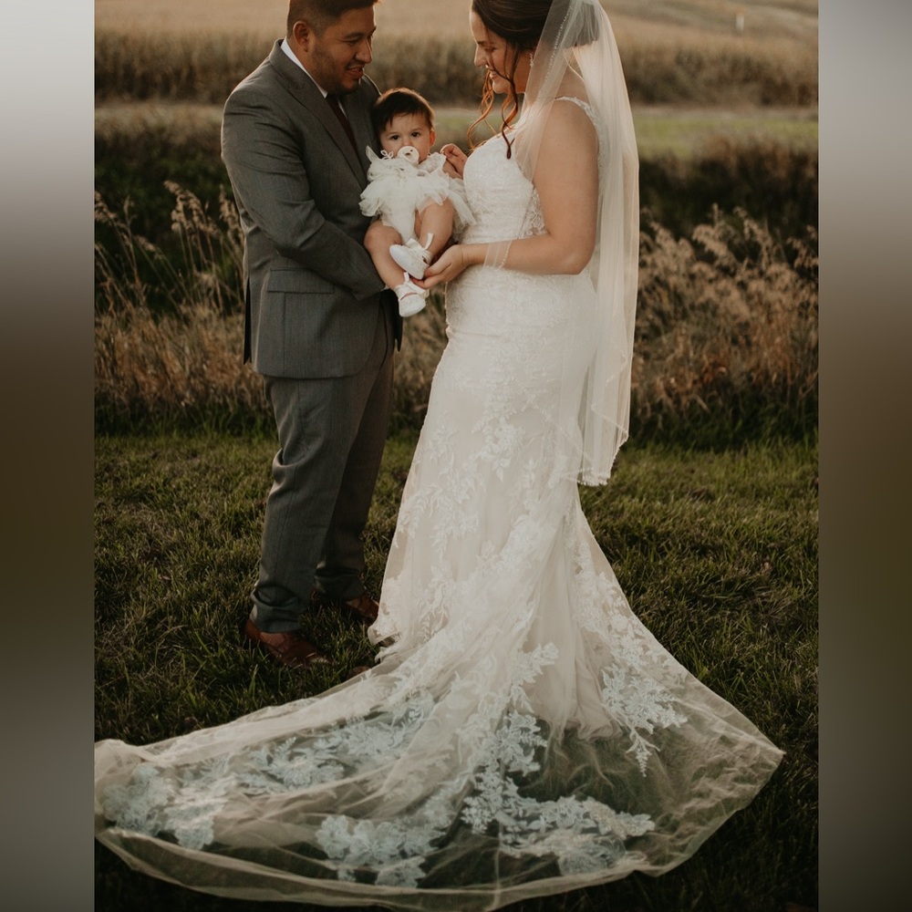 Wedding dress